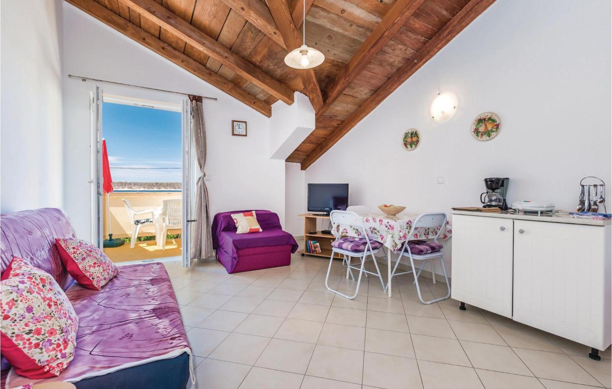 Nice Apartment In Rab With Kitchen Barbat na Rabu Dış mekan fotoğraf