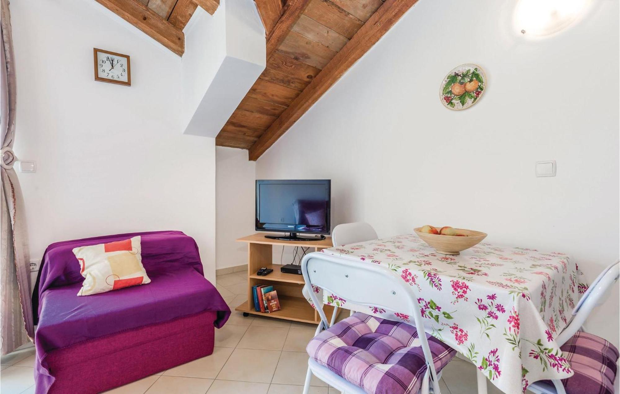 Nice Apartment In Rab With Kitchen Barbat na Rabu Dış mekan fotoğraf